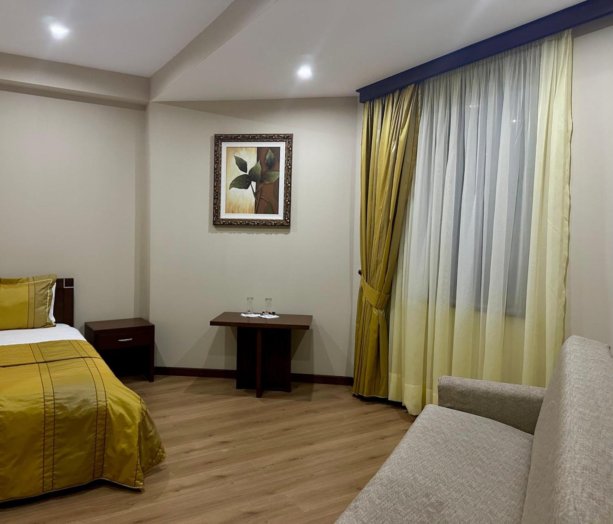 Rritja E Koranit Hotel Tushemisht Kültér fotó