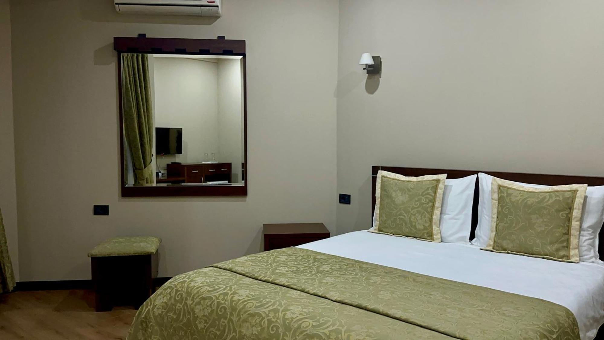 Rritja E Koranit Hotel Tushemisht Kültér fotó