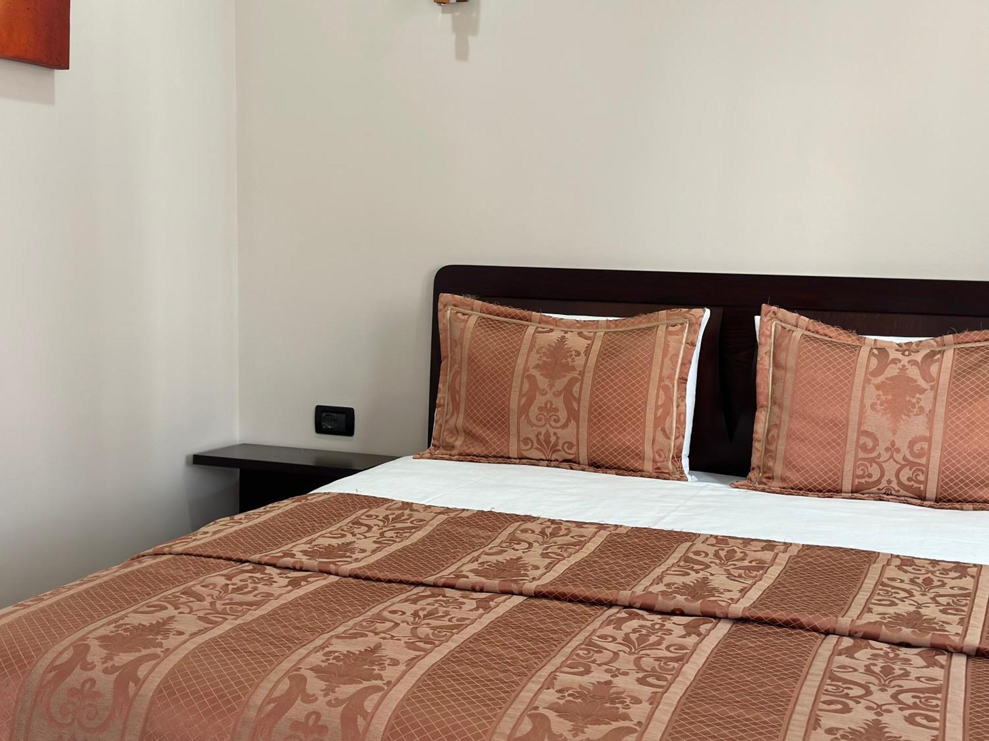 Rritja E Koranit Hotel Tushemisht Kültér fotó